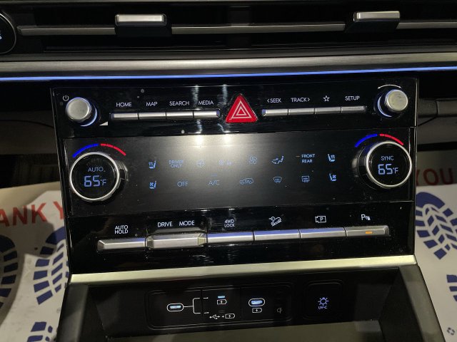Used 2025 Hyundai Santa Fe Limited AWD/4WD image 19