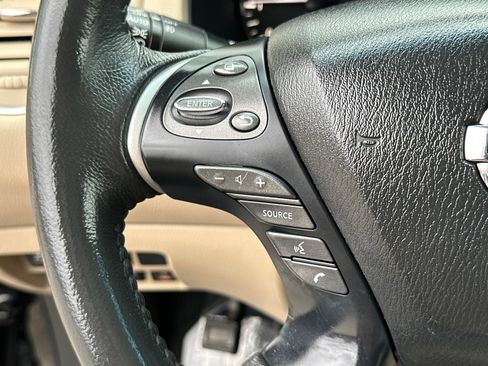 Used 2018 Nissan Pathfinder Platinum image 28