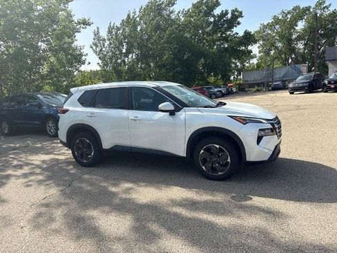 Certified 2024 Nissan Rogue SV AWD/4WD image 1