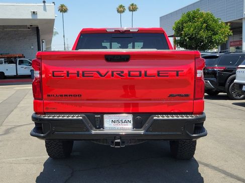 Used 2024 Chevrolet Silverado 1500 ZR2 w/ Technology Package AWD/4WD image 37