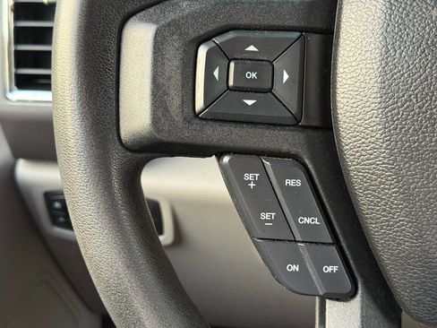 Used 2016 Ford F150 XLT image 35