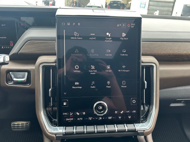 Used 2025 GMC Yukon Denali Ultimate w/ LPO, Illumination Package AWD/4WD image 26