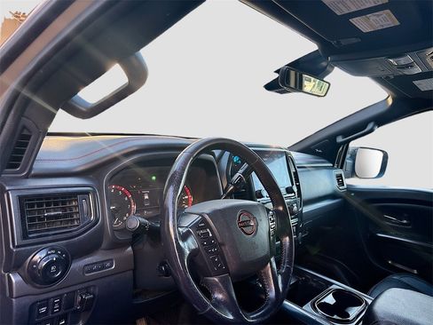 Used 2023 Nissan Titan PRO-4X w/ Pro-4x Convenience Package image 9