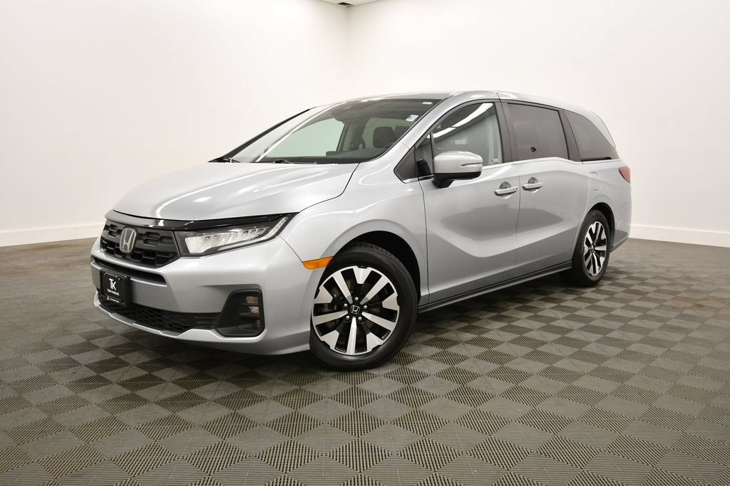 Certified 2025 Honda Odyssey Sport image 2