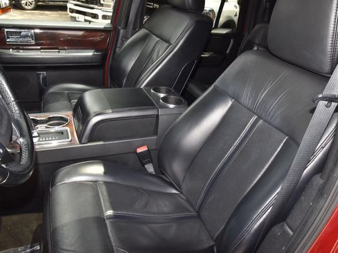 Used 2017 Lincoln Navigator L Select AWD/4WD image 33