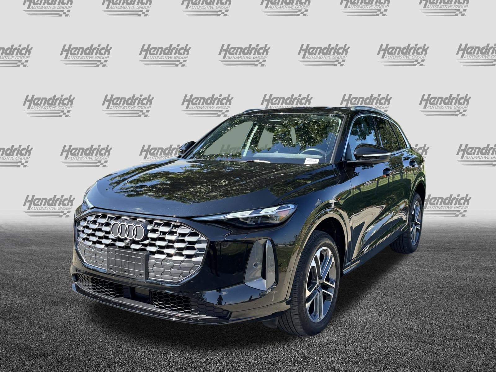 Used 2025 Audi Q5 Premium w/ Convenience Package AWD/4WD image 5