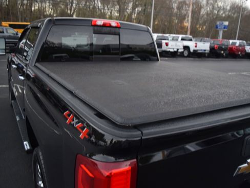 Used 2018 Chevrolet Silverado 1500 LTZ w/ LTZ Plus Package AWD/4WD image 7