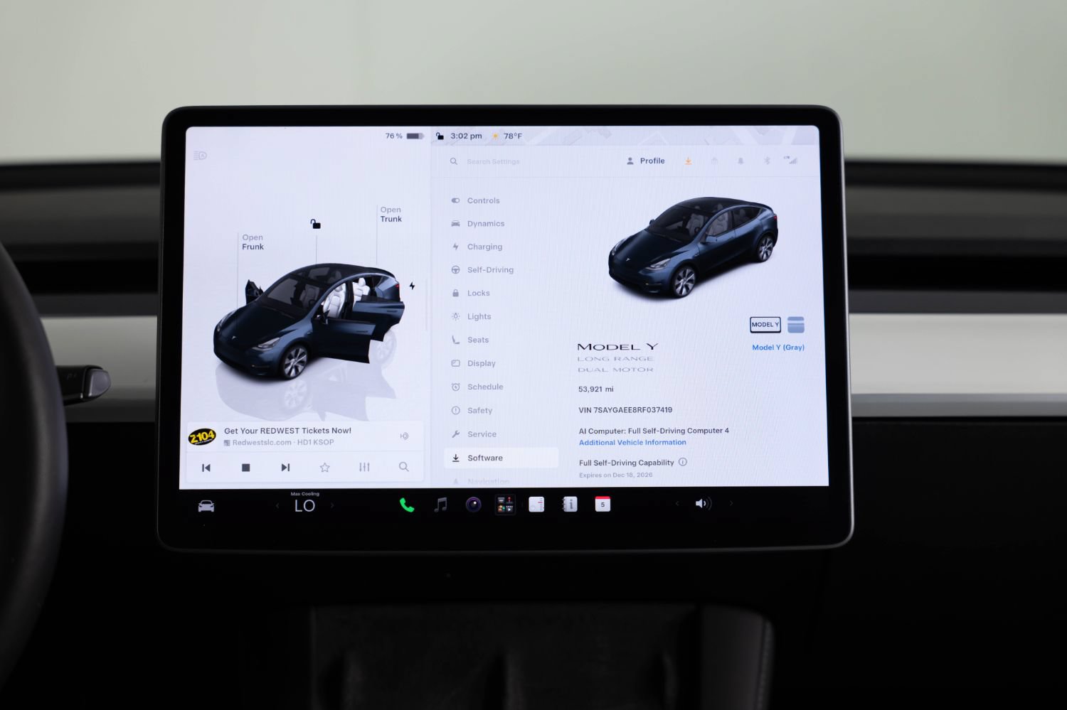 Used 2024 Tesla Model Y Long Range AWD/4WD image 33