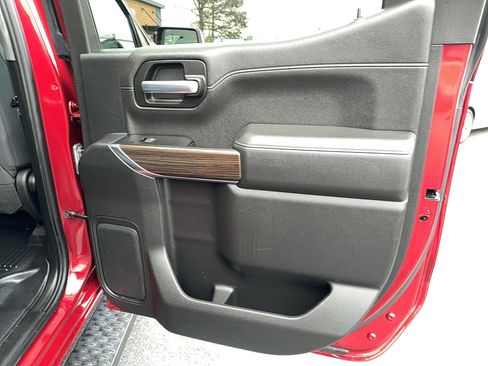 Used 2019 Chevrolet Silverado 1500 RST image 24