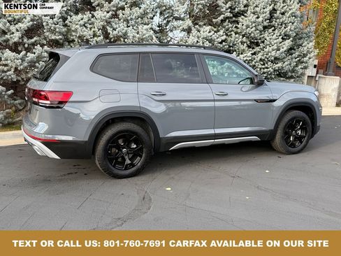 Used 2025 Volkswagen Atlas Peak Edition SE image 10