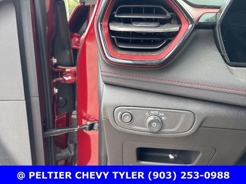 Used 2024 Chevrolet TrailBlazer RS w/ Convenience Package FWD image 13