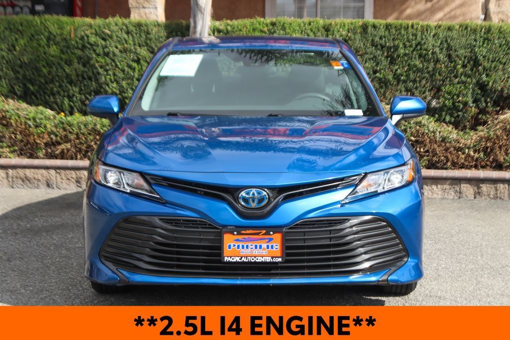 Used 2019 Toyota Camry LE FWD image 3
