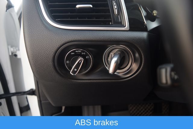 Used 2018 Porsche Macan AWD/4WD image 7