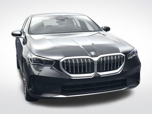 New 2026 BMW 540i xDrive w/ Premium Package AWD/4WD image 11