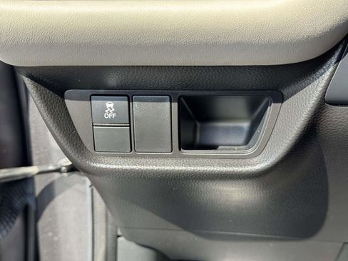 Certified 2023 Honda HR-V LX image 17