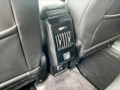 Used 2025 Jeep Compass Limited AWD/4WD image 13