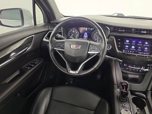 Used 2021 Cadillac XT6 Premium Luxury FWD image 33