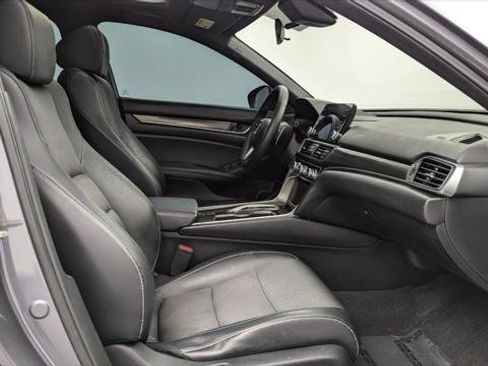 Used 2018 Honda Accord Sport image 22