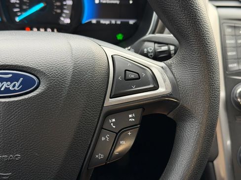 Used 2018 Ford Fusion SE FWD image 27