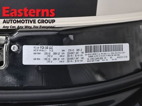 Used 2017 Chrysler Pacifica LX w/ Tire & Wheel Group FWD image 34