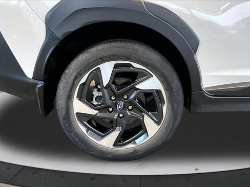 Used 2024 Subaru Crosstrek 2.5i Limited w/ Crosstrek Mirror Package AWD/4WD image 35