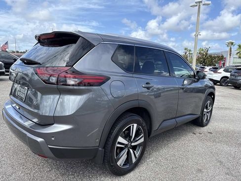 Certified 2024 Nissan Rogue SL image 4