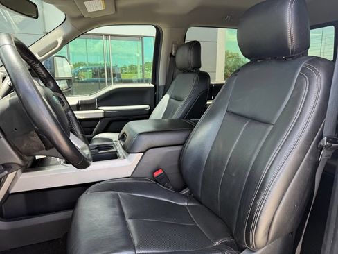 Used 2020 Ford F250 Lariat w/ Lariat Value Package AWD/4WD image 5