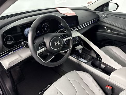 New 2026 Hyundai Elantra Limited image 12