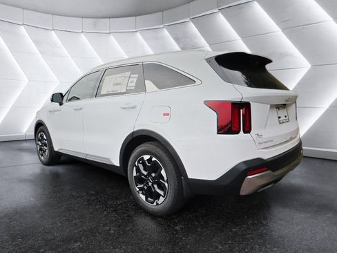 New 2025 Kia Sorento S w/ Panoramic Sunroof Package FWD image 3