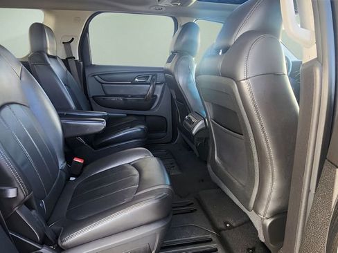 Used 2015 GMC Acadia SLT image 28