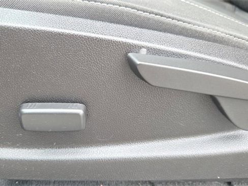 Used 2019 GMC Canyon SLE image 31