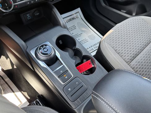 Used 2022 Ford Escape SE w/ Convenience Package image 11