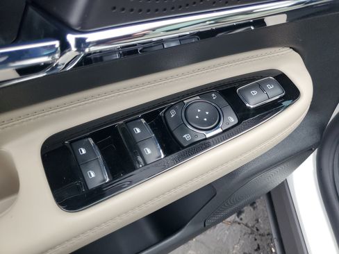 New 2026 Lincoln Corsair Premiere image 10