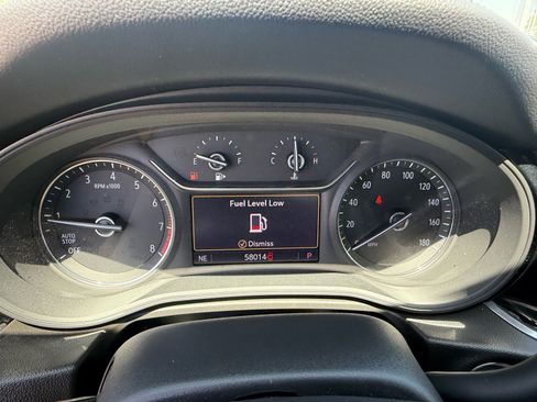 Used 2019 Buick Regal Essence w/ Sights and Sounds Package image 23