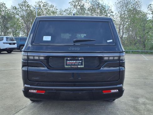 New 2026 Jeep Grand Wagoneer L Limited AWD/4WD image 6