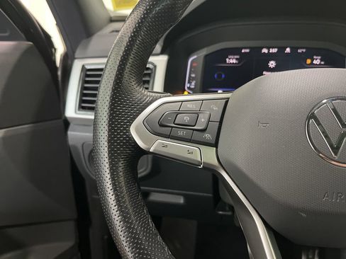 Used 2022 Volkswagen Atlas Cross Sport SEL Premium R-Line AWD/4WD image 7