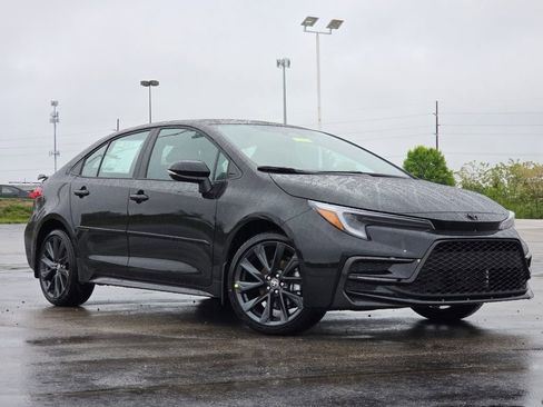New 2026 Toyota Corolla SE FWD image 2