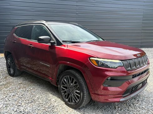 Used 2022 Jeep Compass High Altitude AWD/4WD image 3