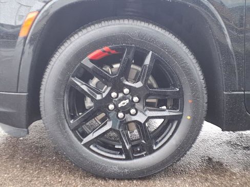 Used 2023 Chevrolet Traverse Premier w/ Redline Edition image 26
