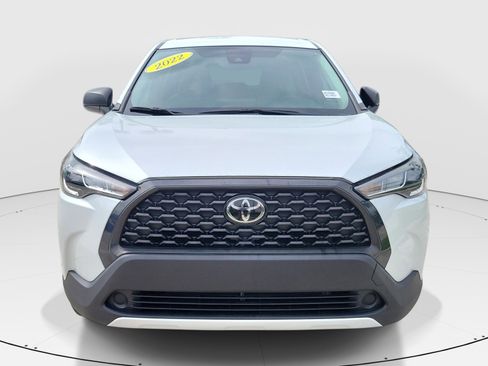 Used 2022 Toyota Corolla Cross L FWD image 2