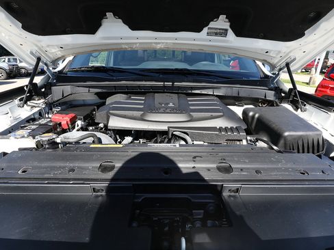 Used 2024 Nissan Titan Platinum Reserve w/ Moonroof Package AWD/4WD image 24
