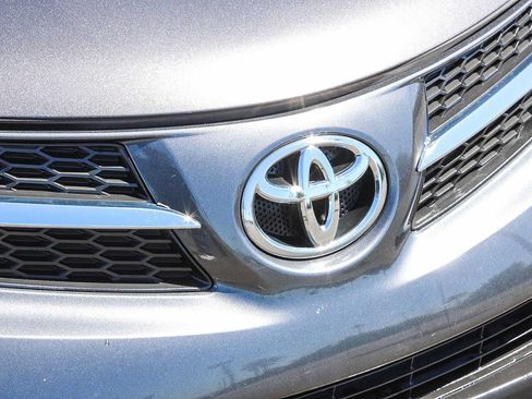 Used 2014 Toyota RAV4 XLE AWD/4WD image 5