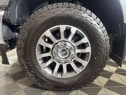 Certified 2022 Ford F250 Lariat w/ Lariat Ultimate Package AWD/4WD image 10
