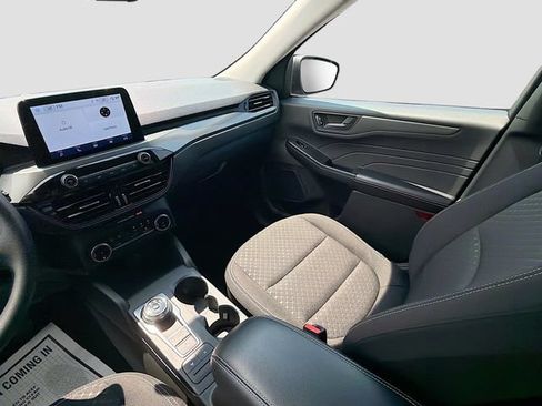 Certified 2025 Ford Escape Active AWD/4WD image 30