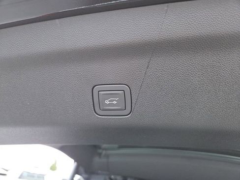 New 2026 GMC Yukon XL Denali w/ Sun & Power Step Package image 21