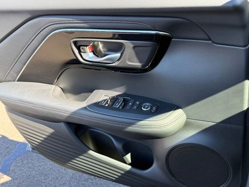 Certified 2025 Acura ADX Base image 29