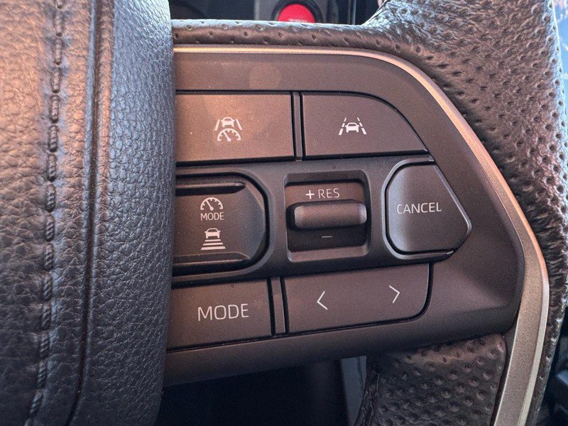 Used 2024 Toyota Tacoma TRD Off-Road w/ TRD Off Road Premium Package AWD/4WD image 18