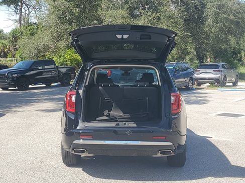 Used 2023 GMC Acadia Denali w/ Denali Ultimate Package AWD/4WD image 9
