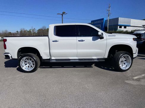 Used 2020 Chevrolet Silverado 1500 High Country w/ Technology Package image 19