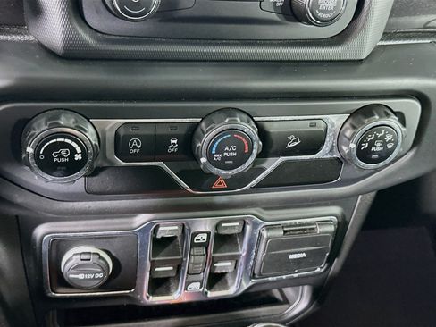 Used 2020 Jeep Wrangler Unlimited Sport AWD/4WD image 23
